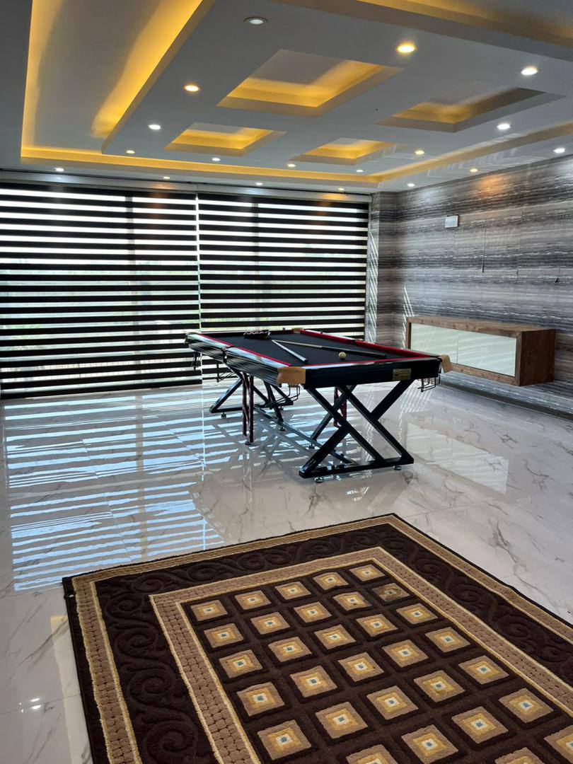 ویلا دو تا استخر و جكوزي