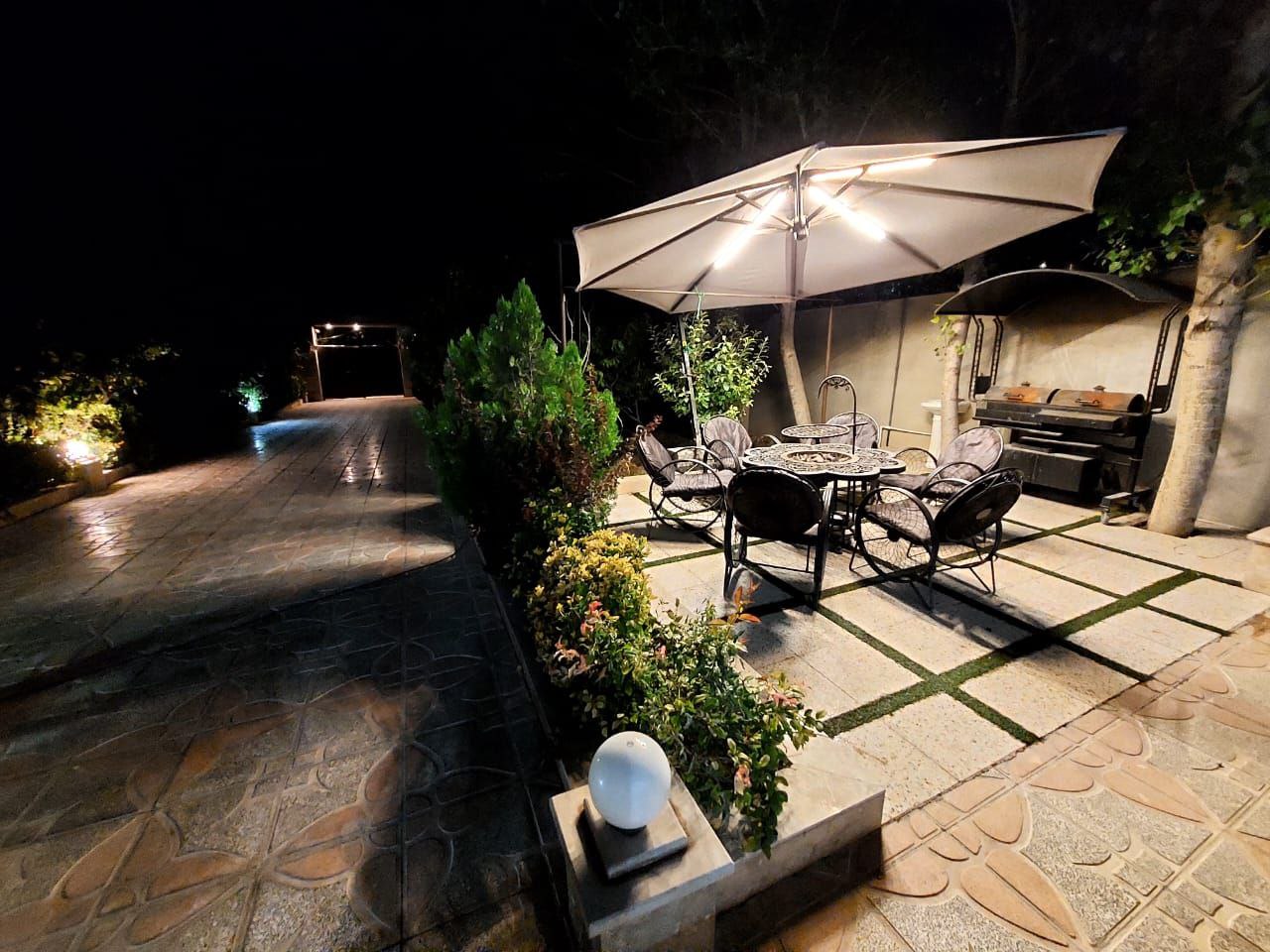 ویلا دوخوابه استخردار آبگرم آرامش سبز