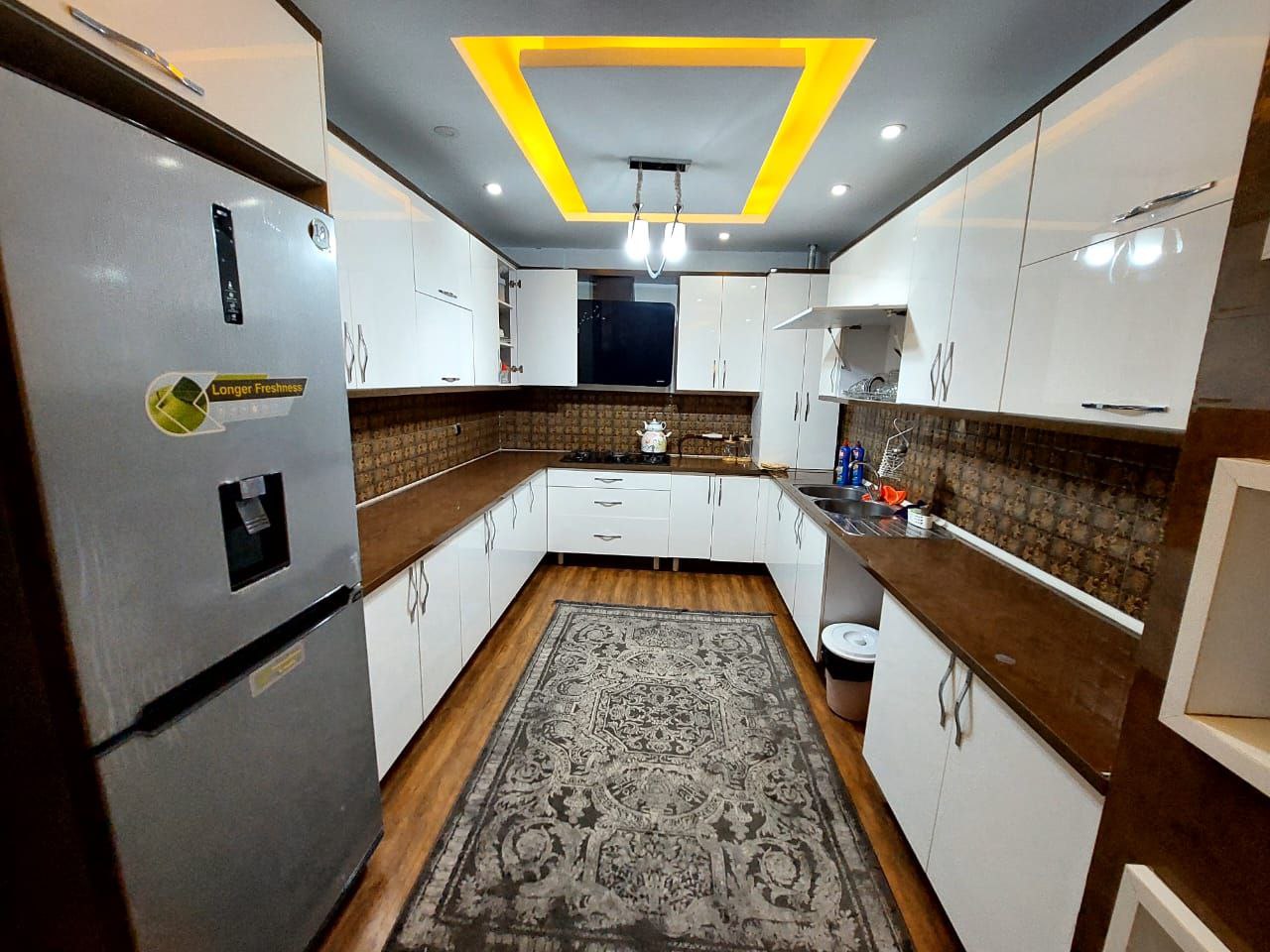 ویلا دوخوابه استخردار آبگرم آرامش سبز