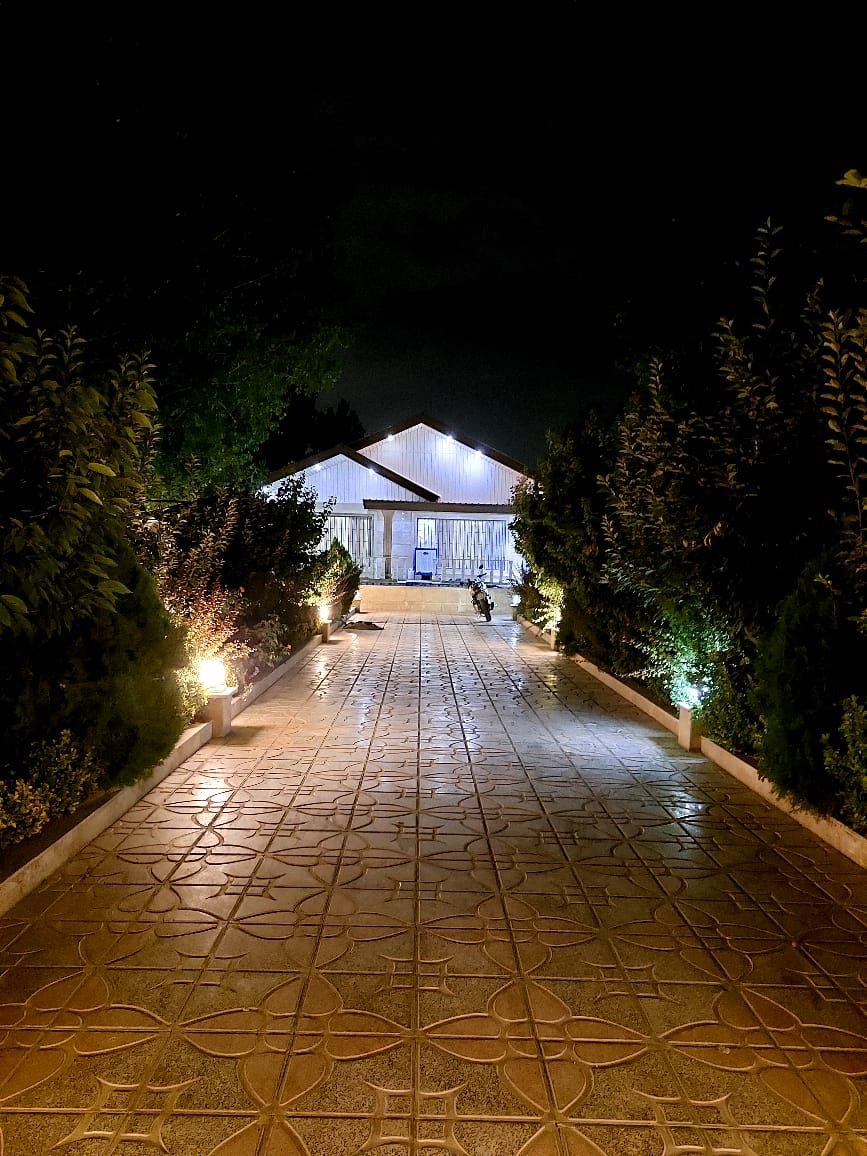 ویلا دوخوابه استخردار آبگرم آرامش سبز